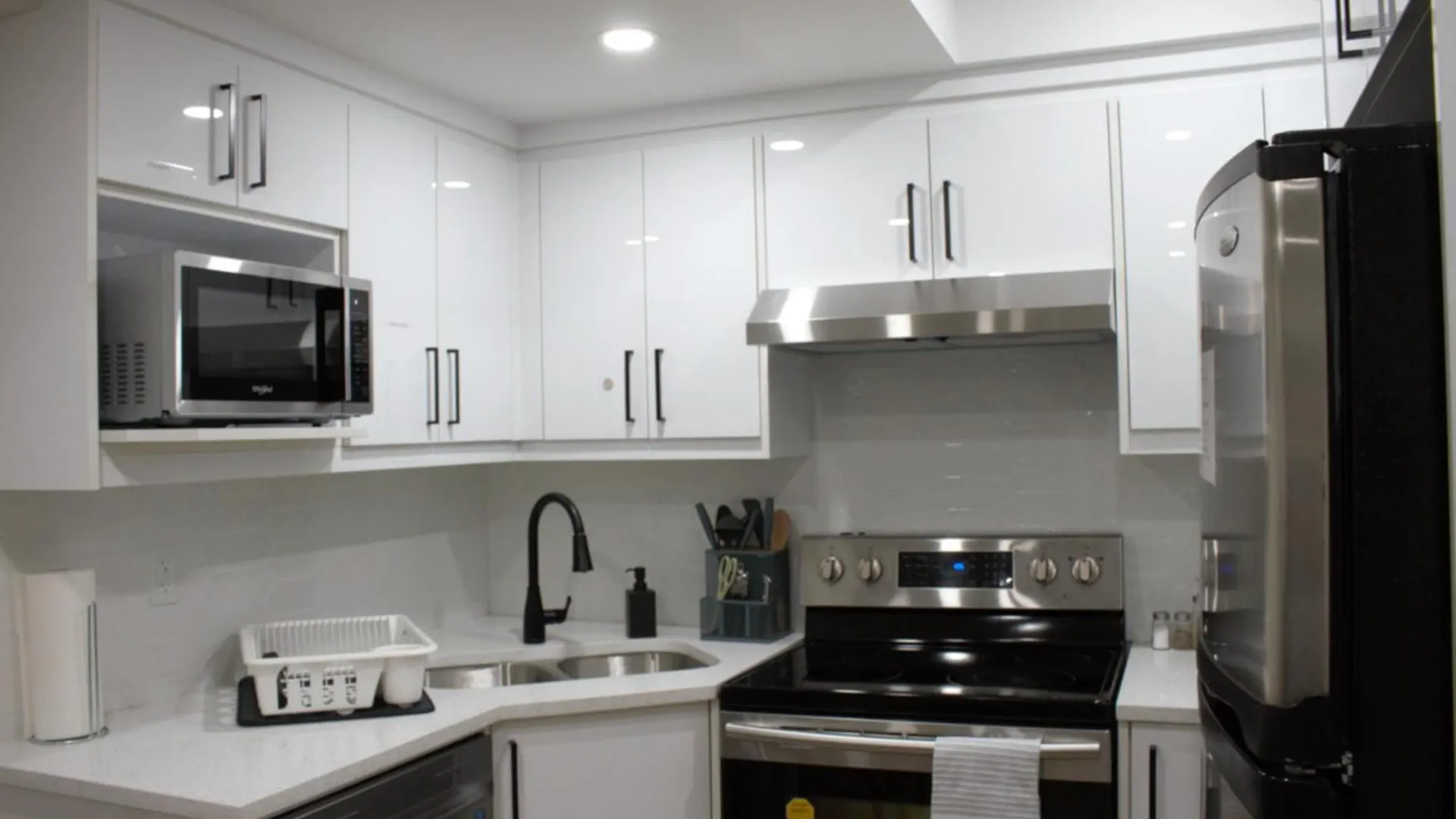 Apartment Rockpark Private 2 Bedroom 1 Bathroom Basement Suite