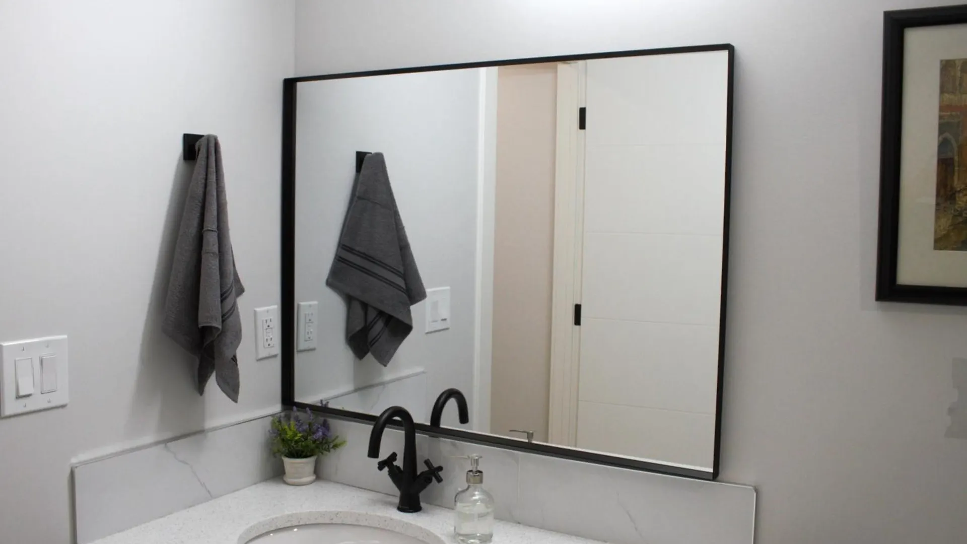 Rockpark Private 2 Bedroom 1 Bathroom Basement Suite Canada