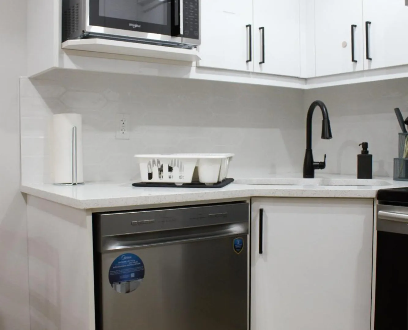 Apartment Rockpark Private 2 Bedroom 1 Bathroom Basement Suite