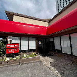 Lodge Econo Village, YYC